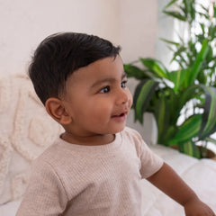 100% GOTS CERTIFIED ORGANIC COTTON Solid basic onesie for Infants - Oatmeal Textured Solid