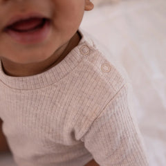 100% GOTS CERTIFIED ORGANIC COTTON Solid basic onesie for Infants - Oatmeal Textured Solid