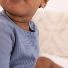 100% GOTS CERTIFIED ORGANIC COTTON Solid basic onesie for Infants - Navy Textured Solid