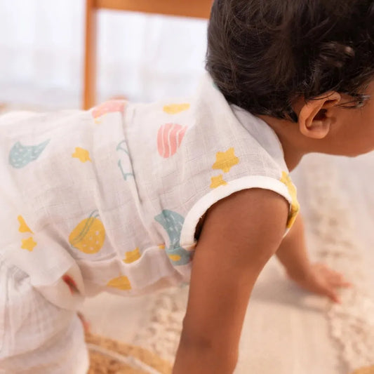 100% Muslin Sleeveless Jabla for Newborn - Planet Print